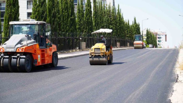 Altnehir Mahallesinde yollar asfaltlanyor