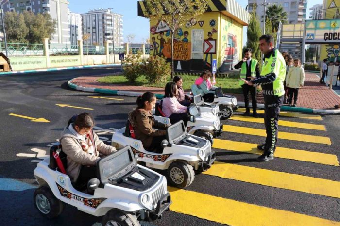 Haliliye Belediyesi ile 4 bin ocua trafik bilinci aland