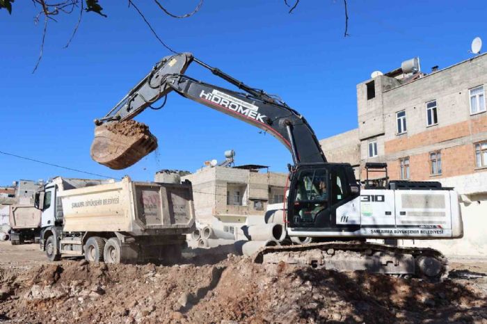 Bykehir Belediyesi trafii rahatlatmaya devam ediyor