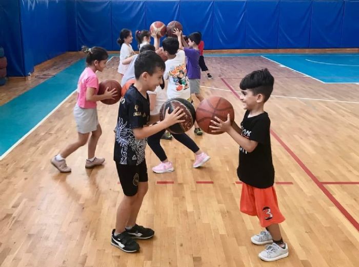 Ceyhan Belediyesi, gelecein basketbolcularn yetitiriyor