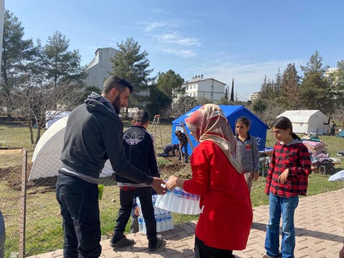 Adyaman Belediyesi Mahallelerde Su Datmna Devam Ediyor