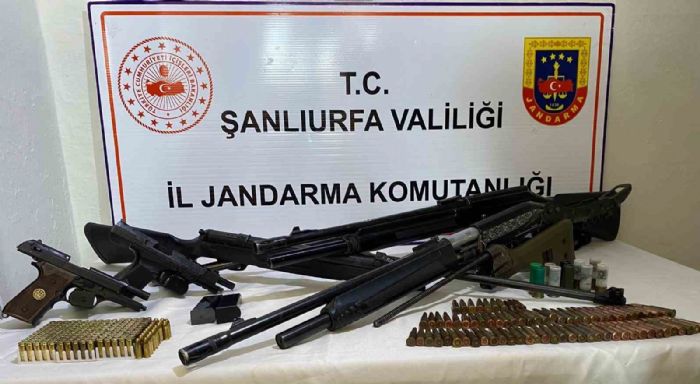 Siverekte Jandarma ve Emniyetten ortak operasyon: ok sayda silah ve uyuturucu ele geirildi