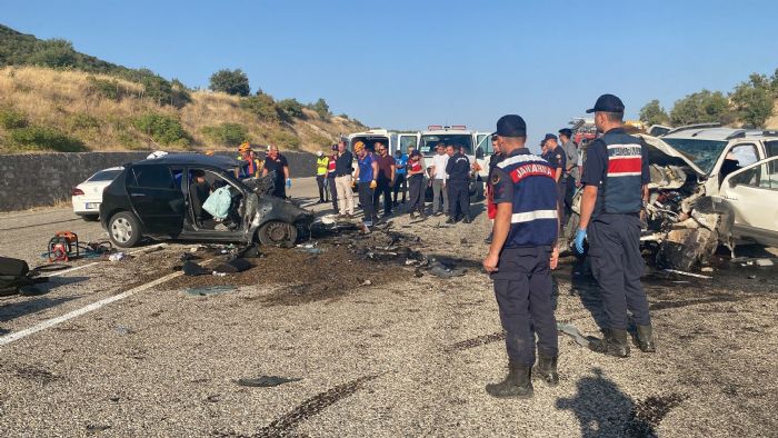 Adyamanda trafik kazas: 4 l, 3 yaral