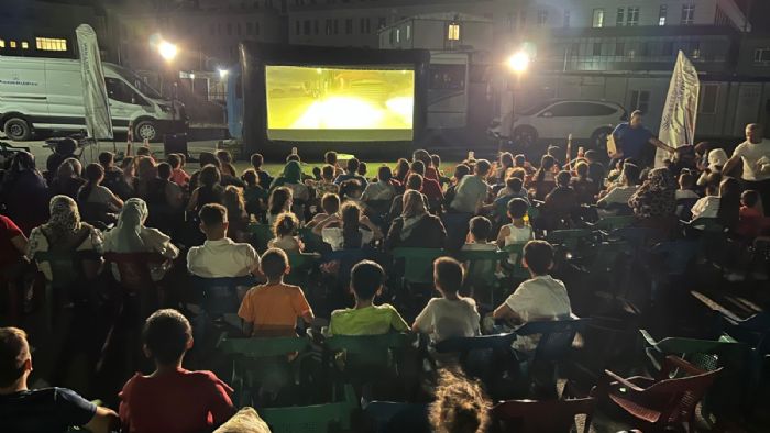 Adyaman Belediyesinden ocuklara sinema etkinlii
