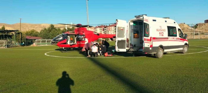 Ambulans helikopter Malatyada 2 hasta iin havaland