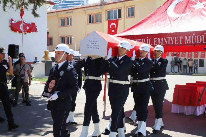 ehit polis memuru Halil brahim Kuzkun iin tren dzenlendi