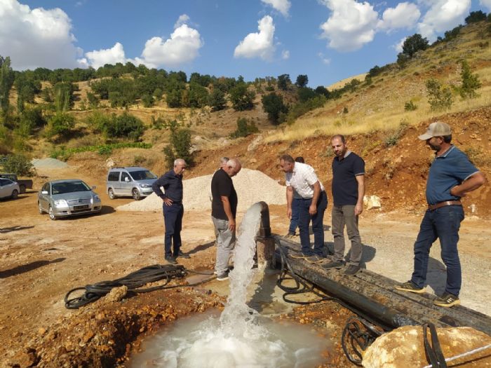 elikhan ilesinde 3 kuyuda su bulundu