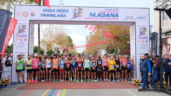 Adana Kurtulu Yar Maratonunda birinciler Kenyadan