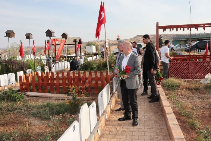 Vali Varol Deprem ehitlerimizi Unutmad