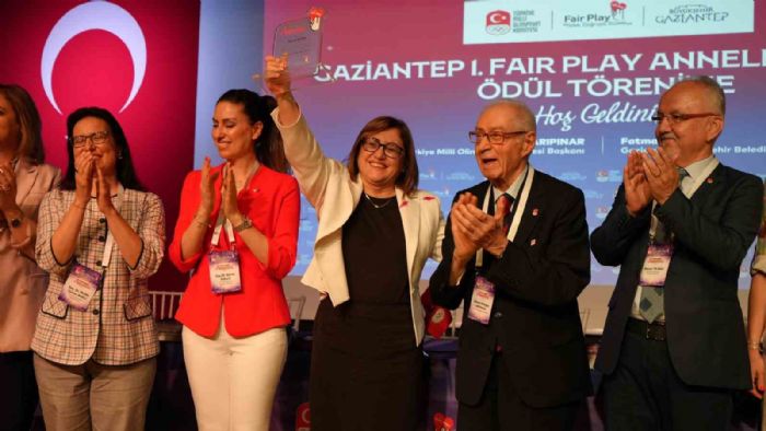 Milli Olimpiyat Komitesi, Fatma ahini Trkiyenin ilk Fair Play Annesi seti