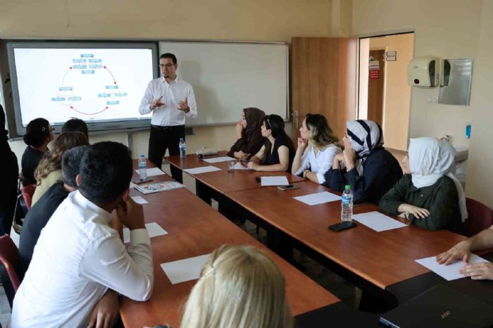 HKܒden Birlikte Yeniden Yeermek konferans