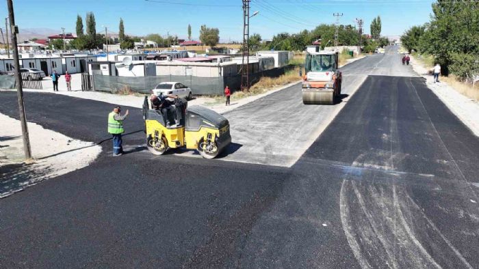 Kahramanmara Bykehir Belediyesinden Elbistanda asfalt ata