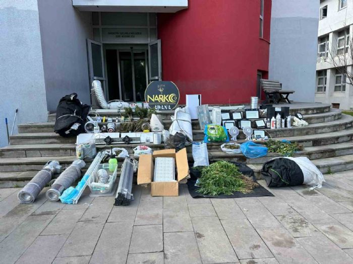 Adanada narkotik polisleri 10 kilo bonzai ele geirdi