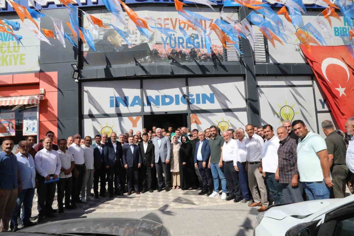 AK Parti Adana Teşkilatları İlçe ve Mahalle Yönetimleriyle Bir Araya Geldi