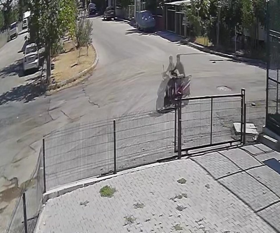 Adana’da Lise Öğrencisinin Telefonunu Çalan Genç Yakalandı