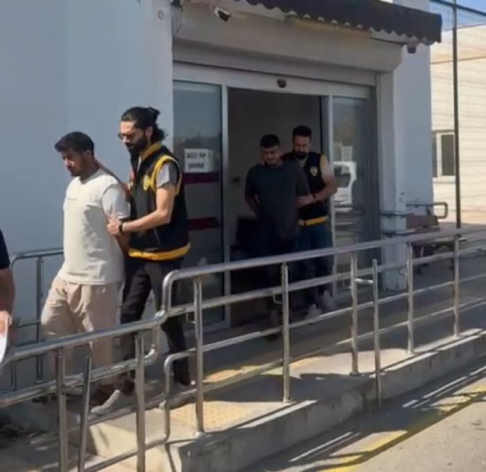 Adana’da Ev Kurşunlama Olayında 2 Kişi Tutuklandı