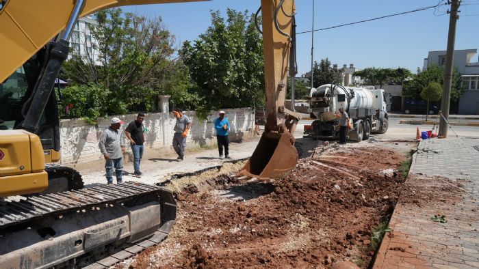 Adıyaman Belediyesi'nden Altyapı Atağı: Deprem Sonrası Hasarlı Bölgelerde Yenileme Çalışmaları Başladı