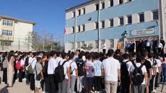 Besni'de Yeni Eğitim Dönemi Başladı: 22 Bin Öğrenci Okuluna Kavuştu