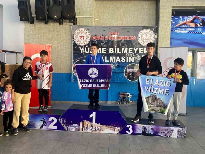 Elazığ Belediyesinden yüzmede 57 madalya