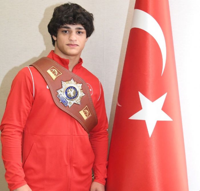 Milli güreşçi, Arnavutluk’ta dünya 2’ncisi oldu