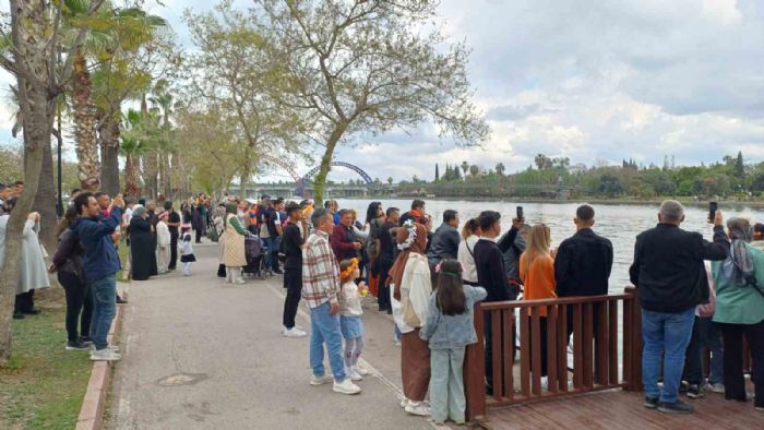 Seyhan Nehri’nde kano ile Su Korteji